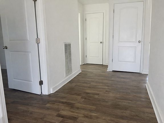 2nd image of 1117 S Glade St