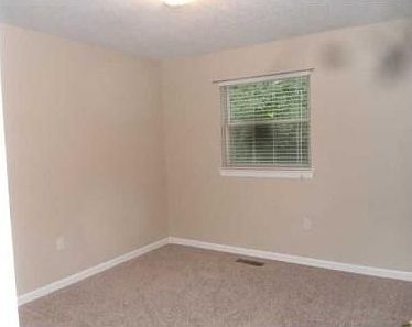 5th image of 6616 Hillbrook Ln