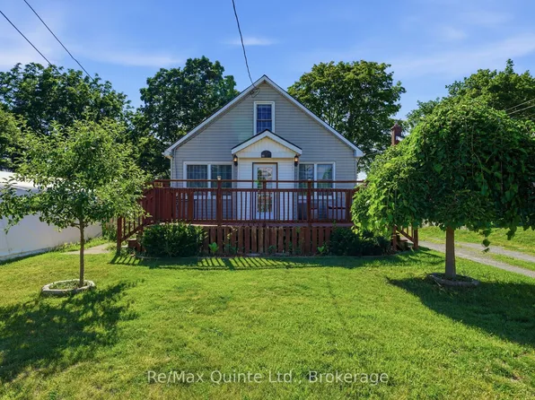 84 Campbell St, Quinte West, ON K8V 3A1