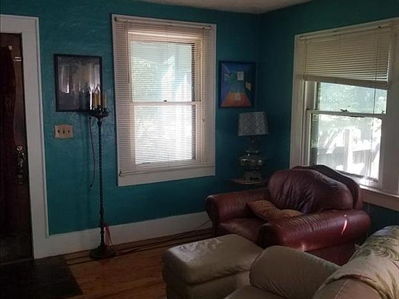 5th image of 319 W Southern Ave