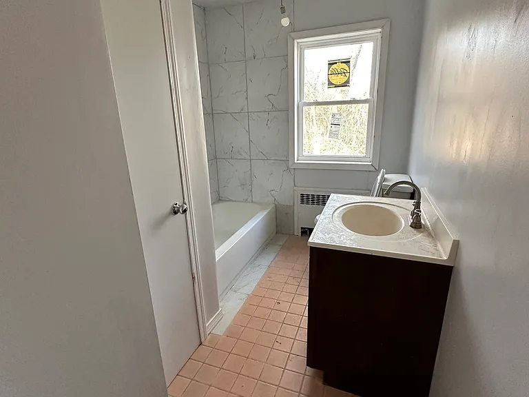 167 Kings Hwy — Photo 18