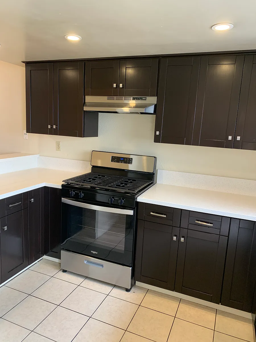 Building Photo - 340 W Wilson Ave #4