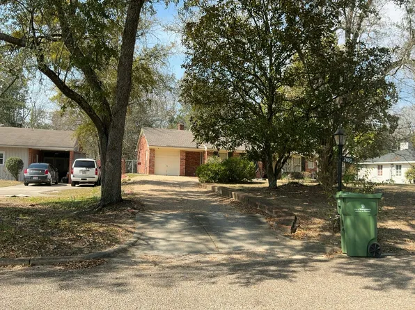 2660 Fairmont Rd, Montgomery, AL 36111