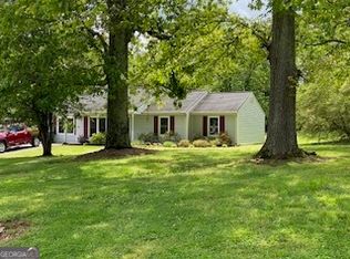 351 Meadow Trace Dr, Auburn, GA 30011