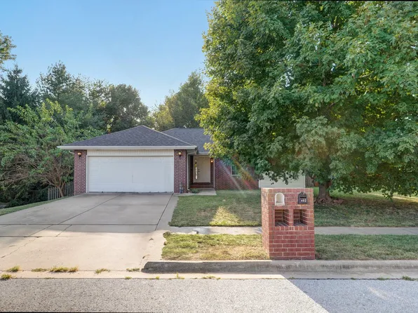803 S Fountain Avenue, Republic, MO 65738