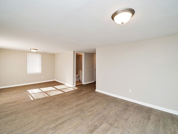 3rd image of 6016 New Castle Rd