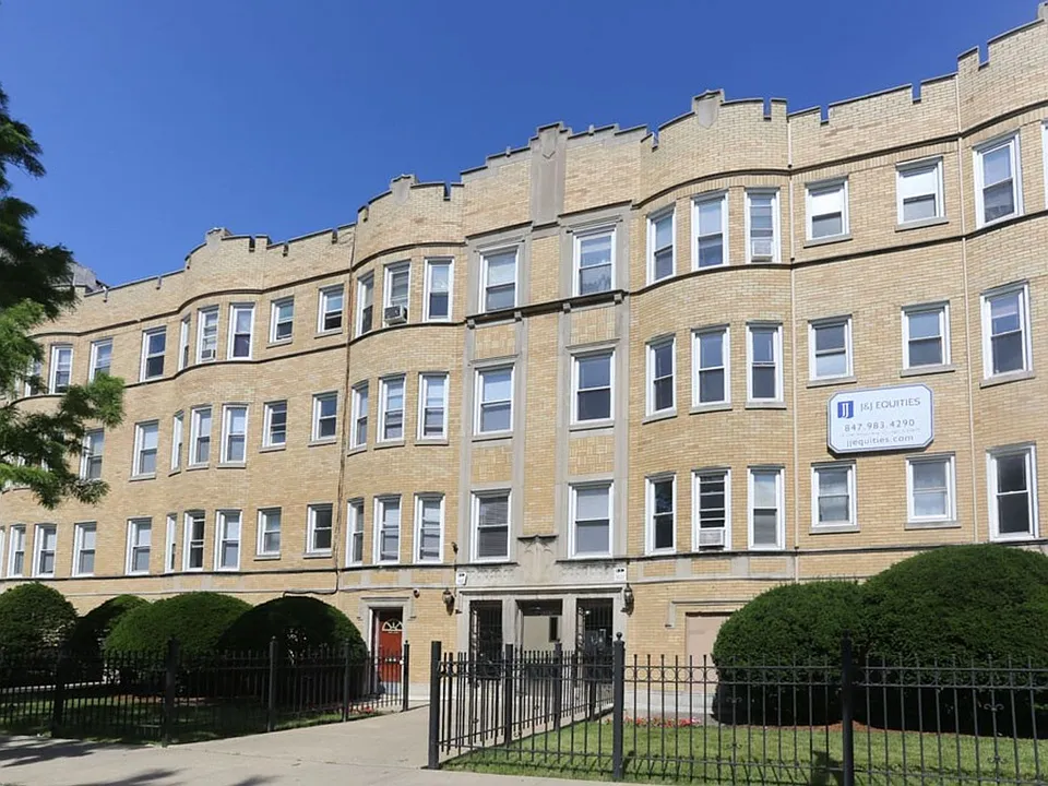 4501-4515 N Malden St