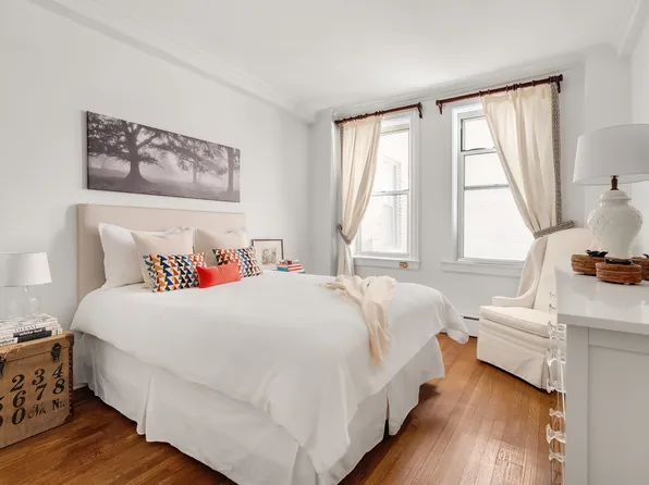 16 East 98th Street 8D image 2 of 12