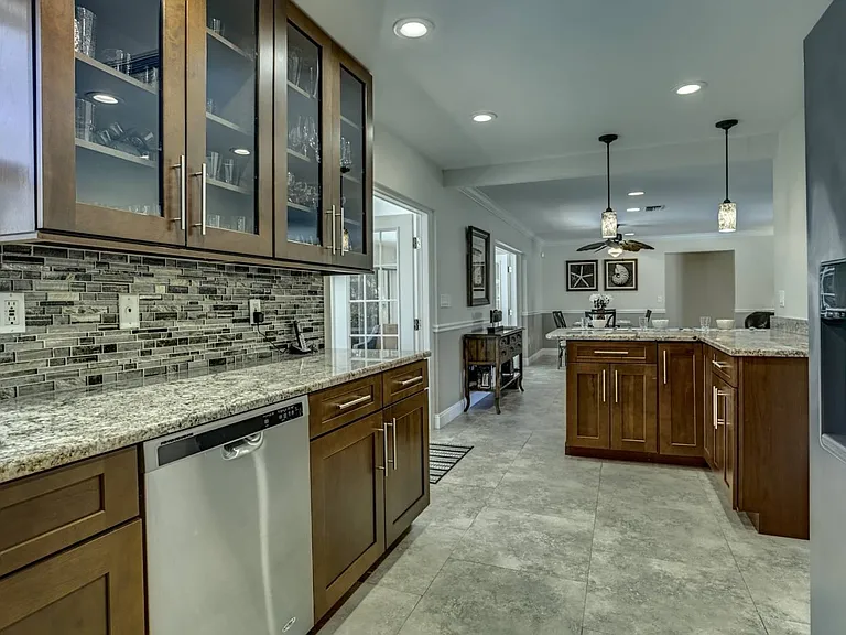 5511 Avenida Del Mare — Photo 10