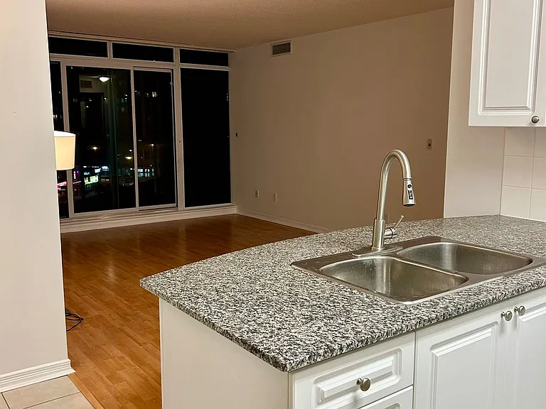 5500 Yonge St #505 — Photo 30