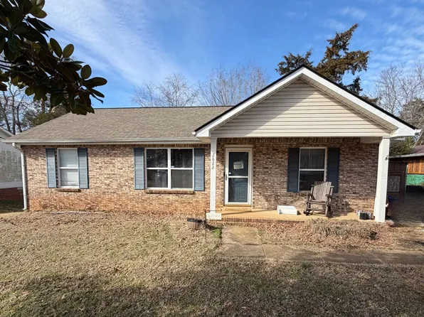 2822 Nat Hoosier Ln, Clarksville, TN 37040