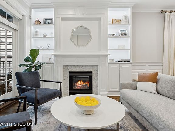 3rd image of 3249 N Clifton Ave #1