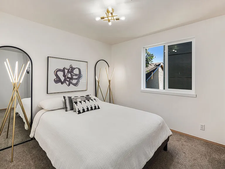 9301 Linden Ave N #C — Photo 15