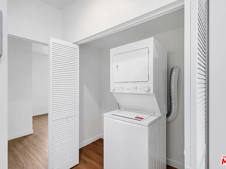 747 Lillian Way #7 — Photo 21