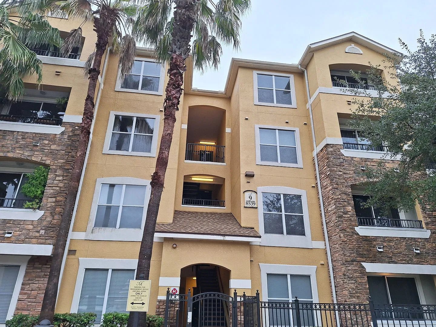 8539 GATE Parkway W 9315 — Photo 1