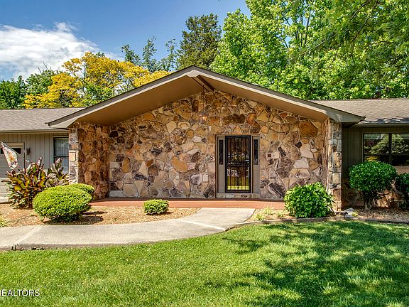4th image of 3701 Rivertrace Ln