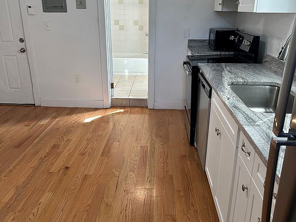 5th image of 7 Greenville St #U4