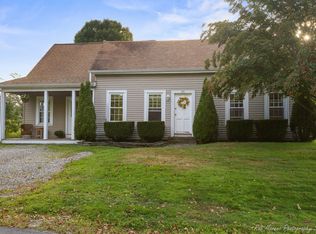 24 Whetstone St, West Newbury, MA 01985