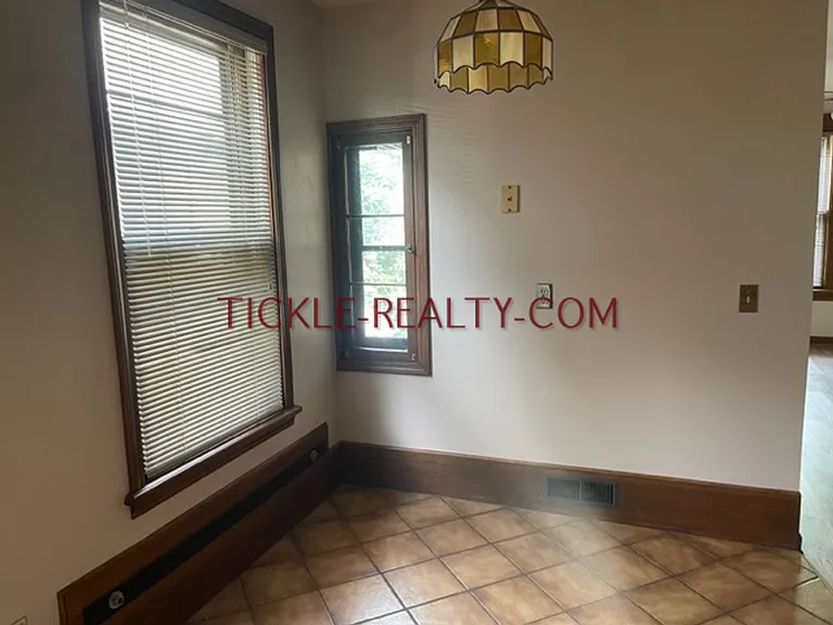 9 Birch Cres — Photo 11