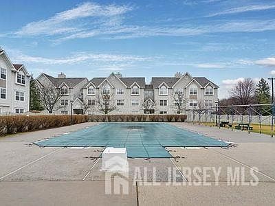 2nd image of 31 Edinburgh Ct