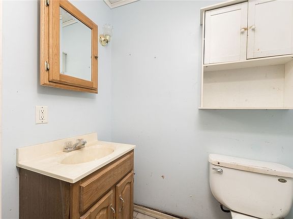 30th image of 17156 Ladue Rd