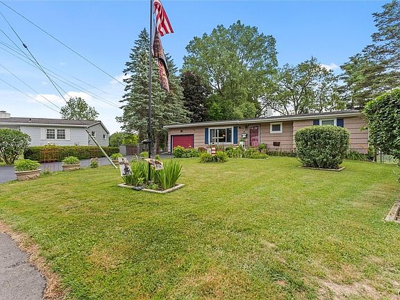4th image of 4 Apple Tree Ln