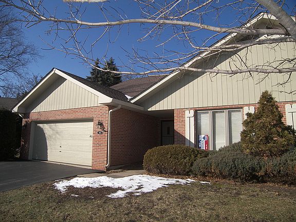 2nd image of 46 Royal Ln