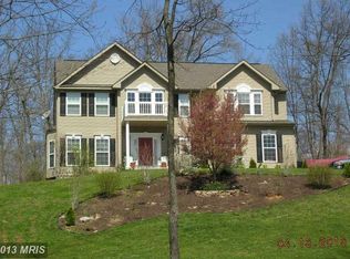19 Mesquite Ln, Hedgesville, WV 25427
