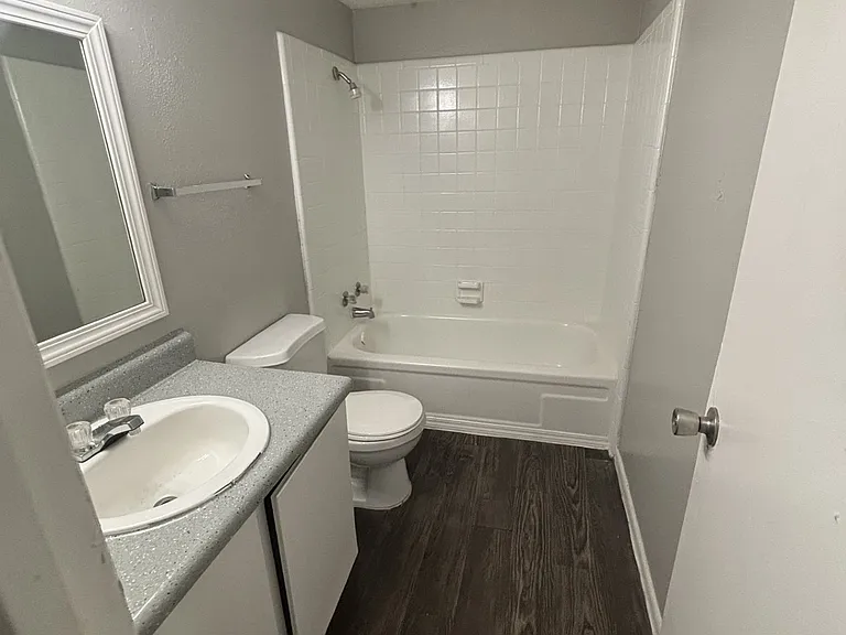 1809 W Schunior Rd #701 — Photo 6