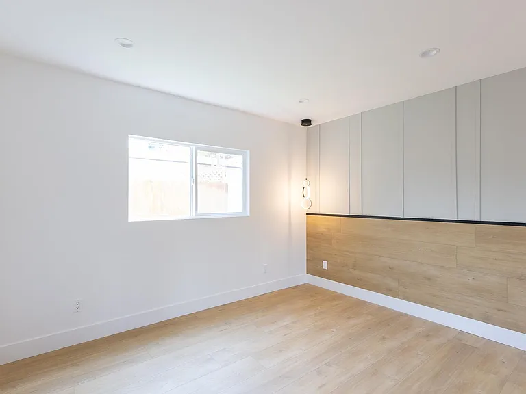 5456 Sale Ave — Photo 11