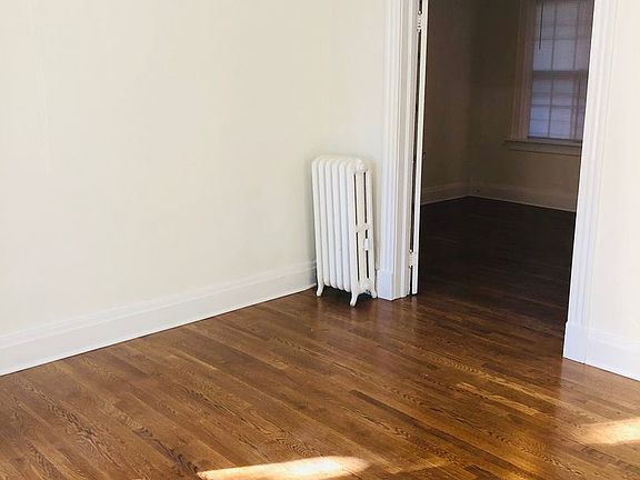 3rd image of 3100 Stuart Ave APT 02