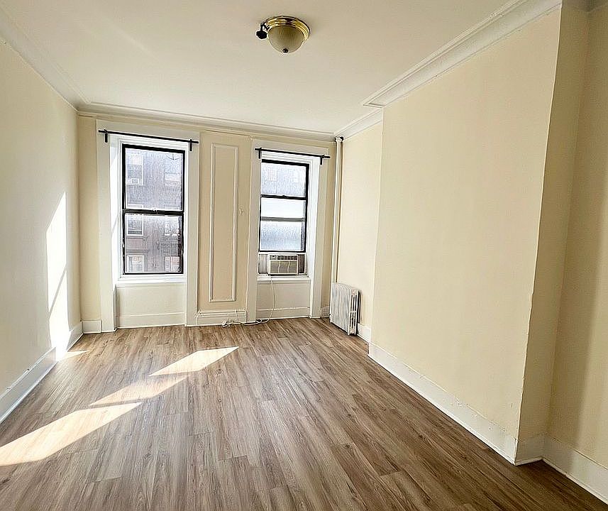 1st image of 457 W 49th St APT 3W