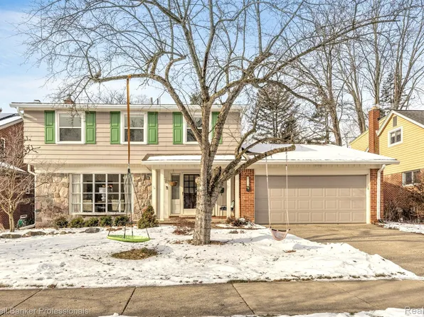 2537 Georgetown Blvd, Ann Arbor, MI 48105