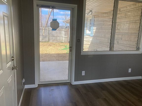 Breezeway, entrance to patio