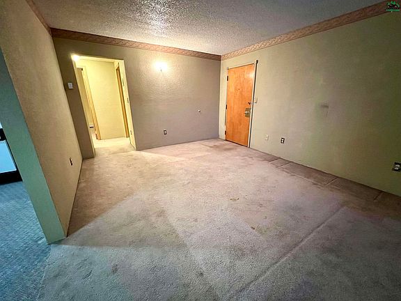 4th image of 79 Slater Dr