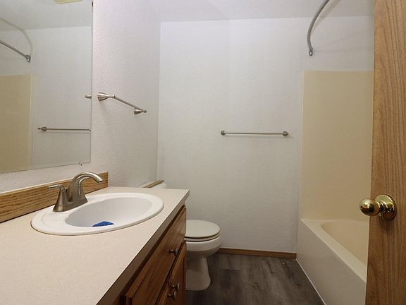 5th image of 174 SE McKinley Ave #172