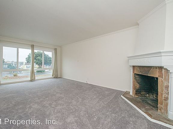 4th image of 1948 Sloat Blvd