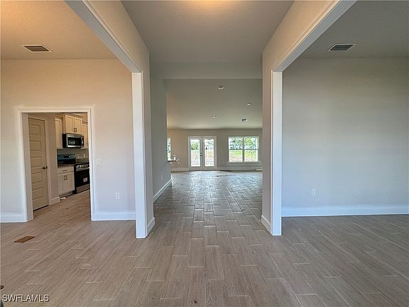 4th image of 2112 NW 22nd Ave