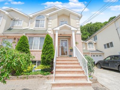 37 Quail Ln, Staten Island, NY, 10309