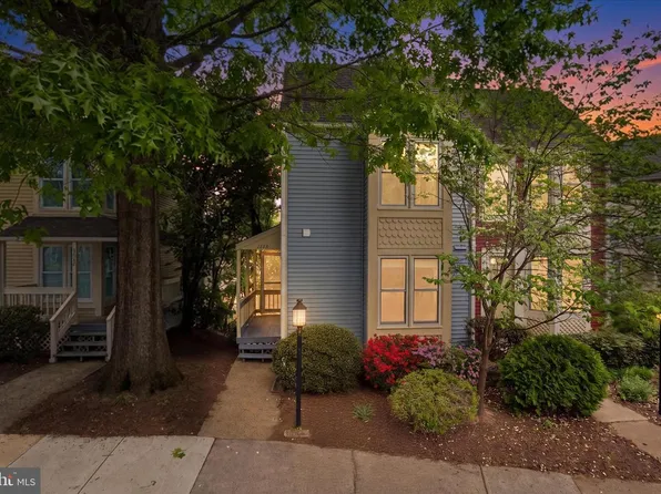 1773 Whisperhill Dr, Reston, VA 20194