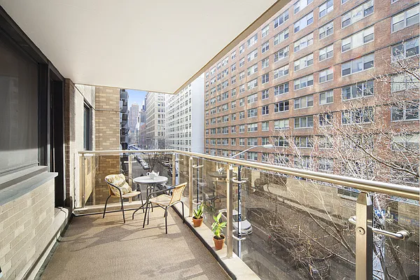 Sold by Stribling | media 6
