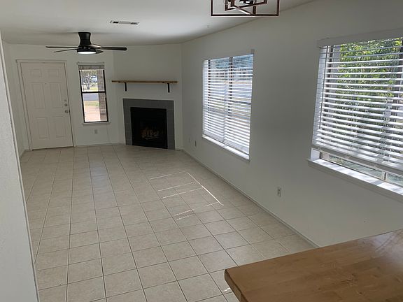 4th image of 523A Luther Dr #A