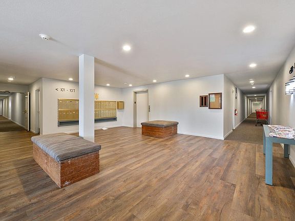 5th image of 780 Sea Spray Ln APT 307