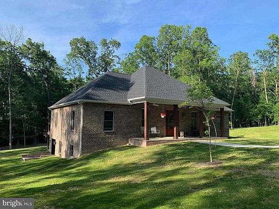 4th image of 3213 Old Tanbark Rd