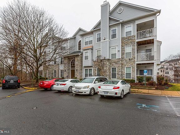 3rd image of 5924 Founders Hill Dr Unit 202