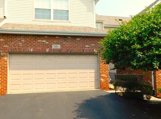 551 Goodwin Dr, Bolingbrook, IL 60440