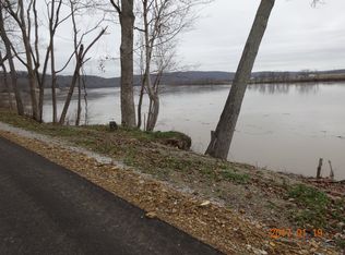 3 Parks Rd, Magnet, IN 47520