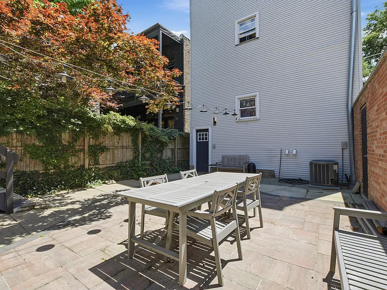 2042 W Potomac Ave #3 — Photo 14