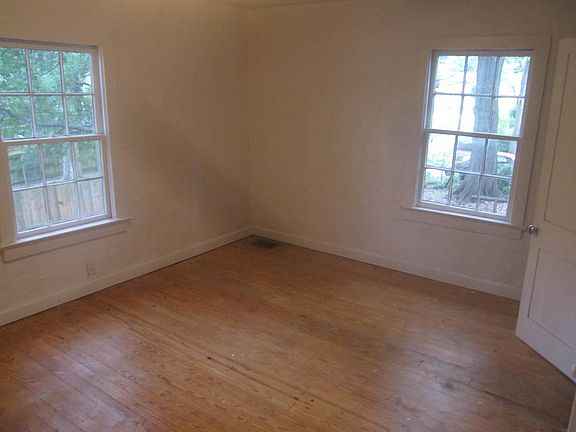 Daylight in each bedroom.