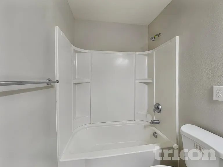 13730 Elsie Caldwell Ln — Photo 17